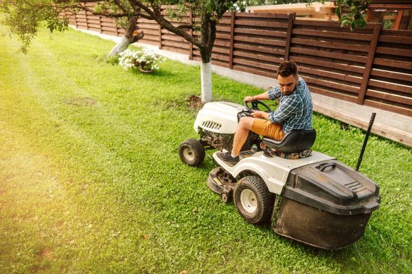 Cost of Industrial Lawn Mowing in Buckeye